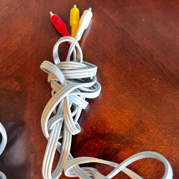 Nintendo Wii RVL-001 Console White With Cords & Sensor Bar Tested - Picture 7 of 10